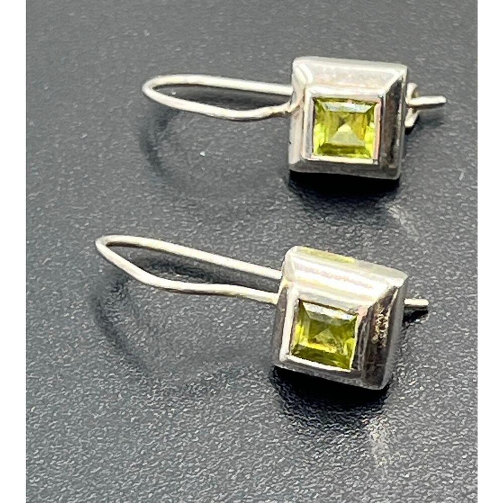 Sterling Silver‎ Designer Square Bezel Set Peridot Dangle Drop Wire Earring